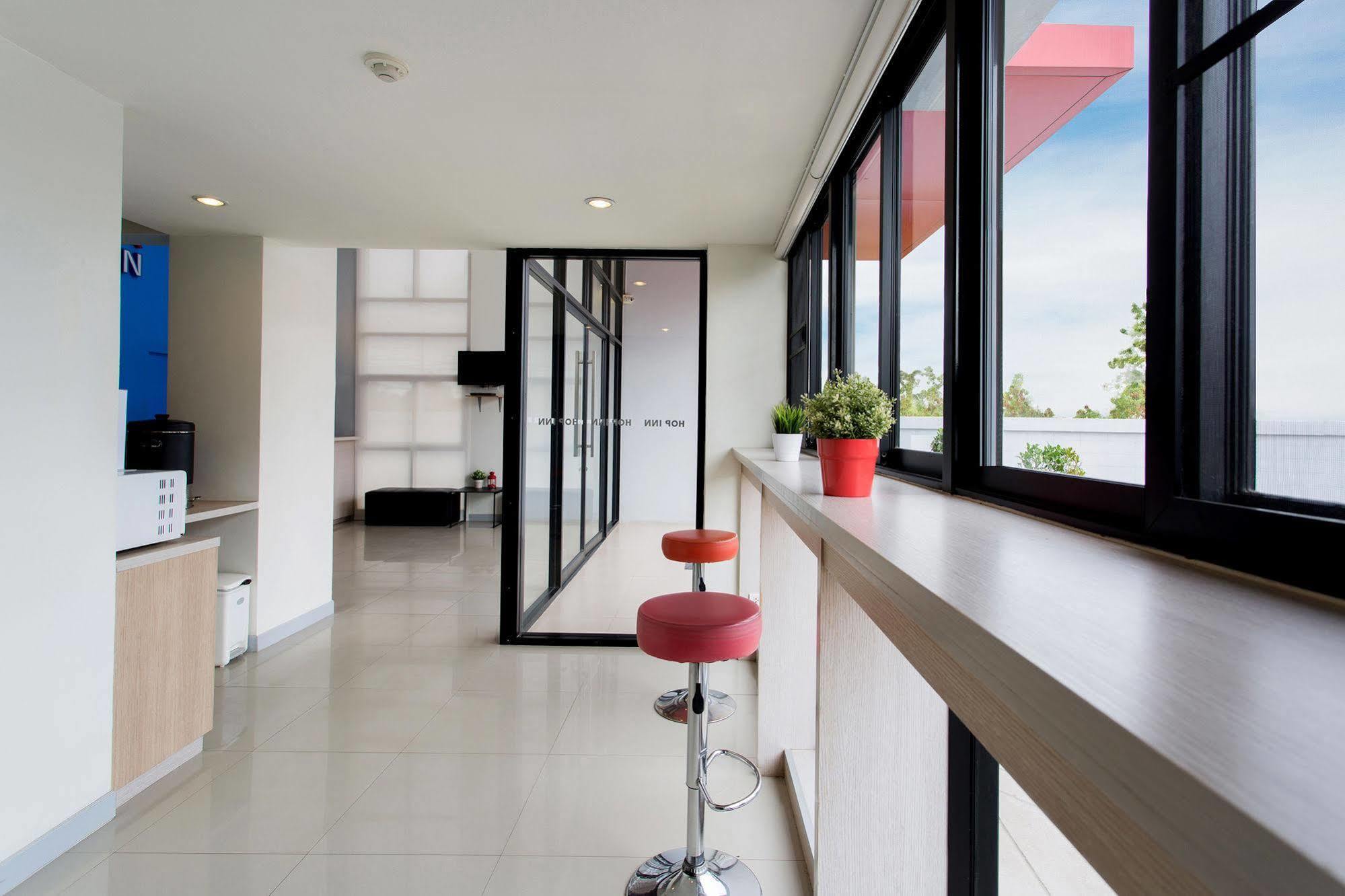 Hop Inn Nakhon Si Thammarat Zewnętrze zdjęcie